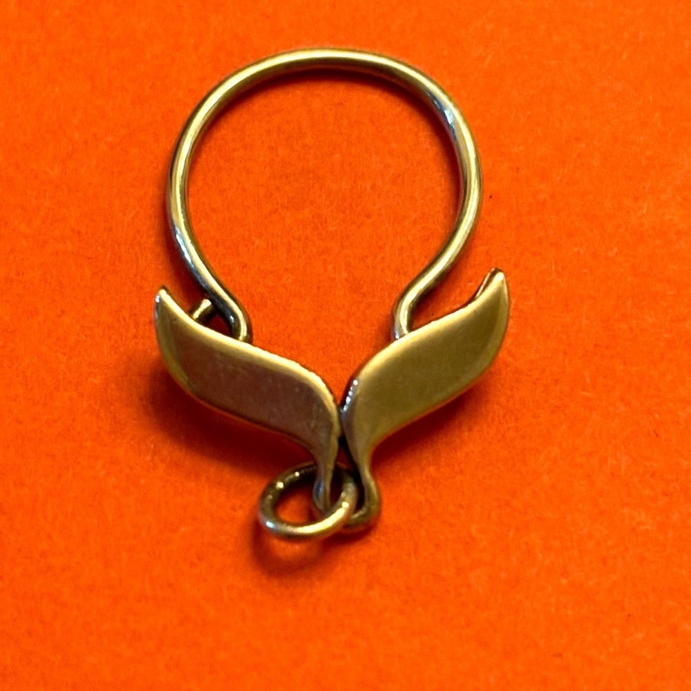 James Avery retired whale tail charm holder